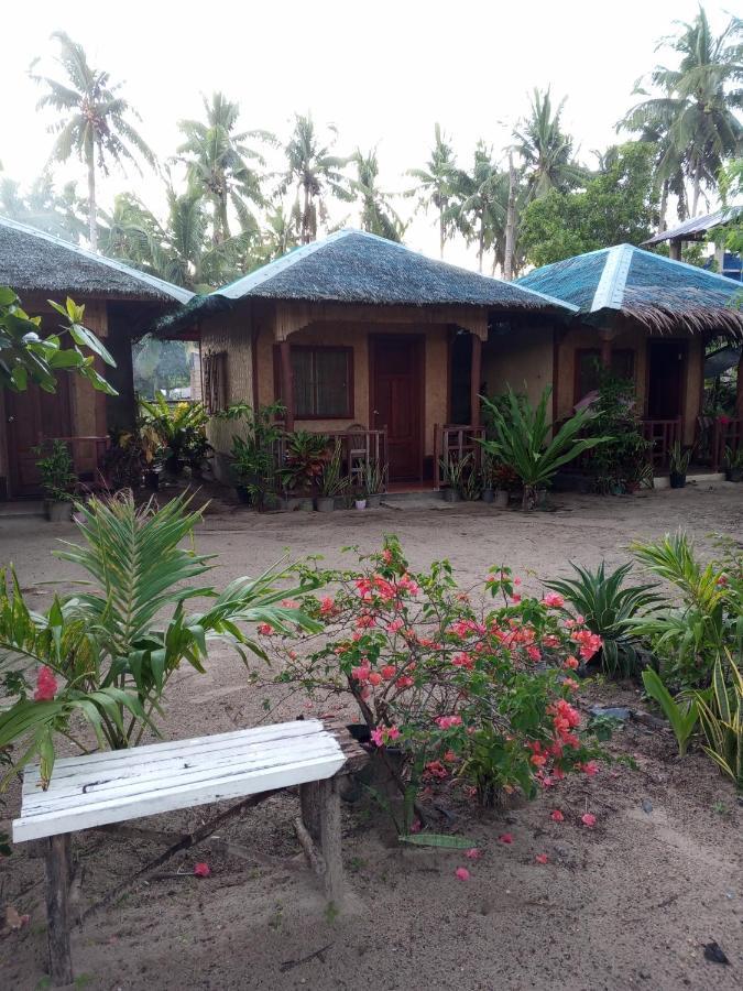 Akoya Beach Park And Cottages Locaroc Kültér fotó