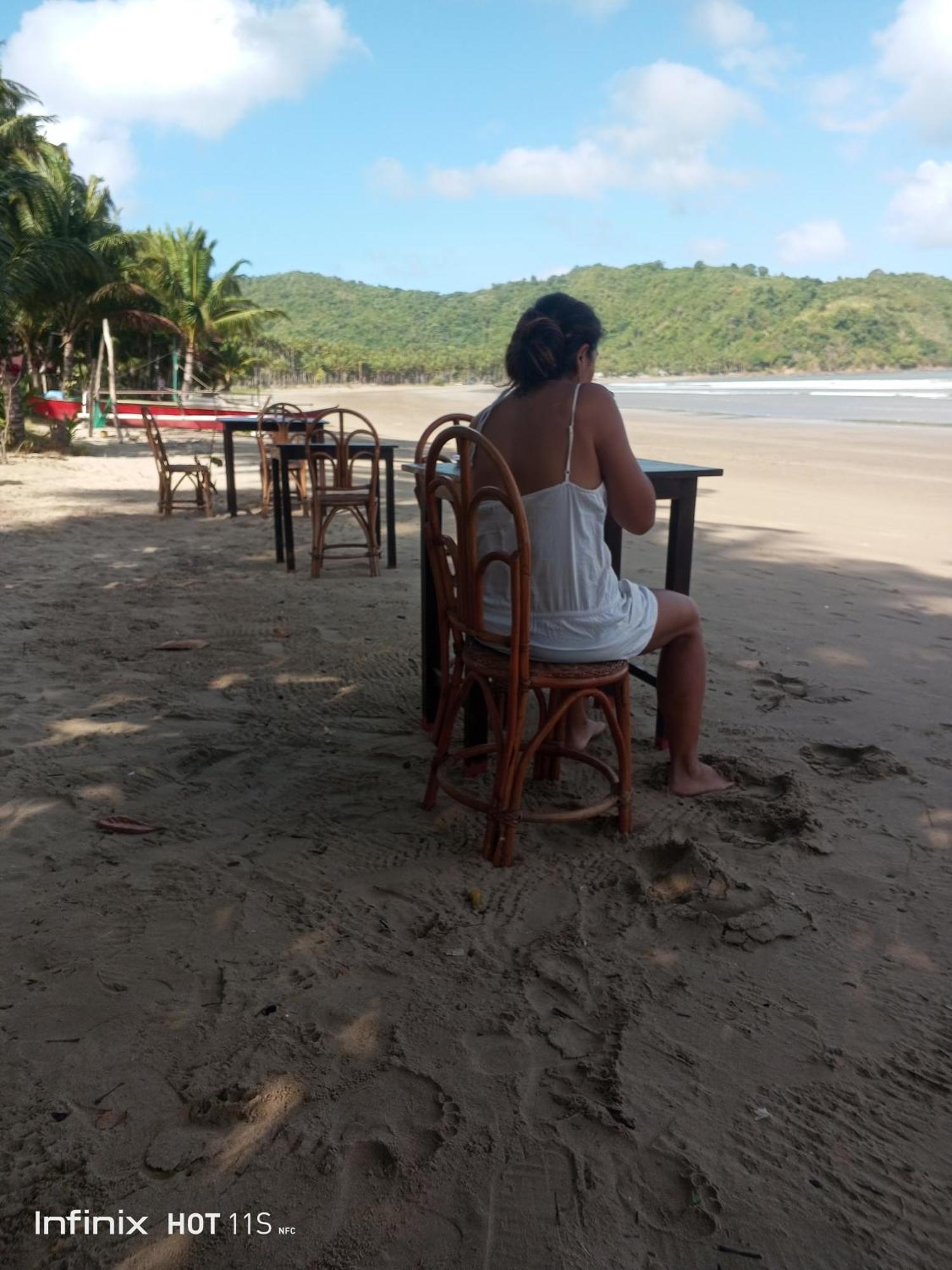 Akoya Beach Park And Cottages Locaroc Szoba fotó